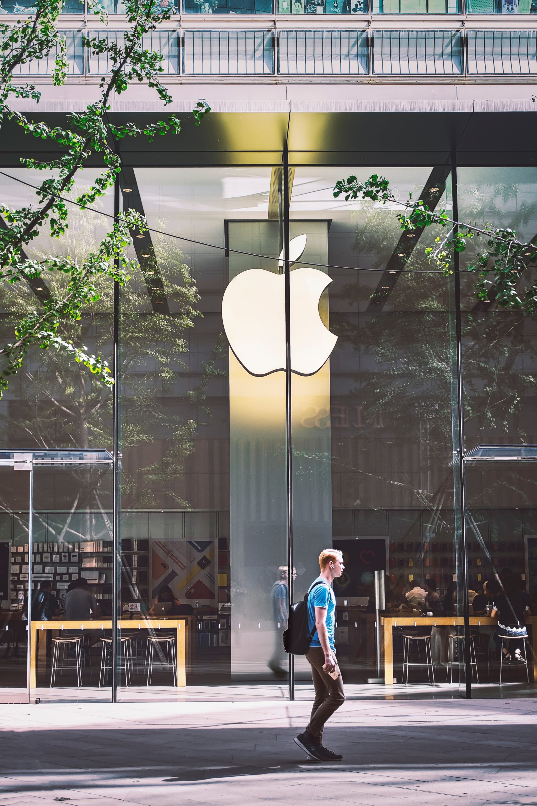 apple retail store